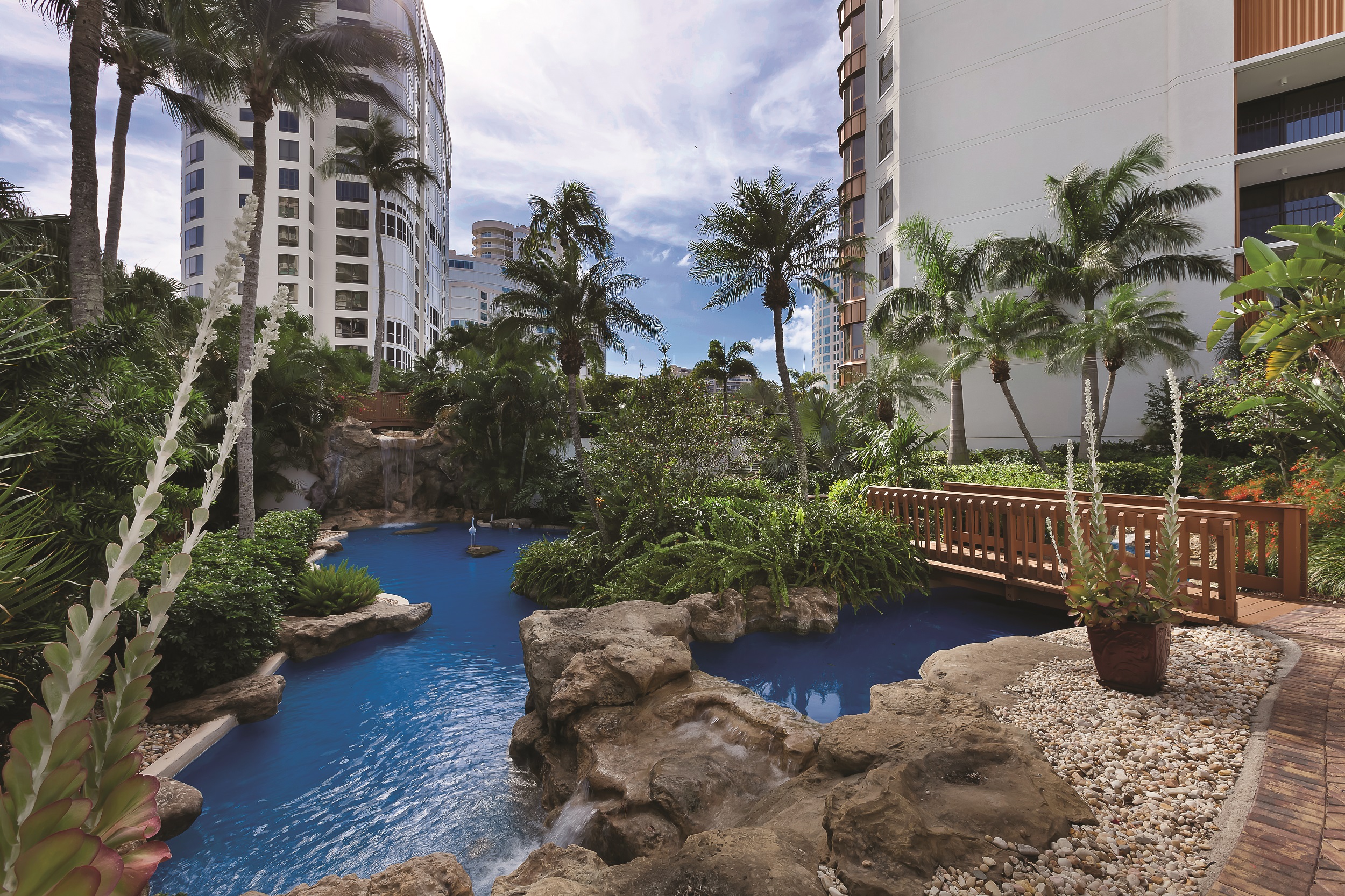 Park Shore Tower Condos For Sale Park Shore Tower Port Royal, Naples FL